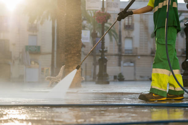 Best Pool Deck Cleaning  in Memphis, MO